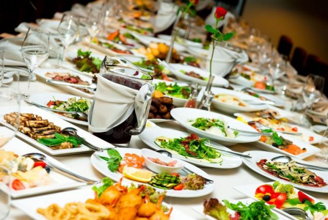 agir-misafirlerinize-harika-bir-yemek-daveti-icin-muhtesem-secenekler_780x525.jpg