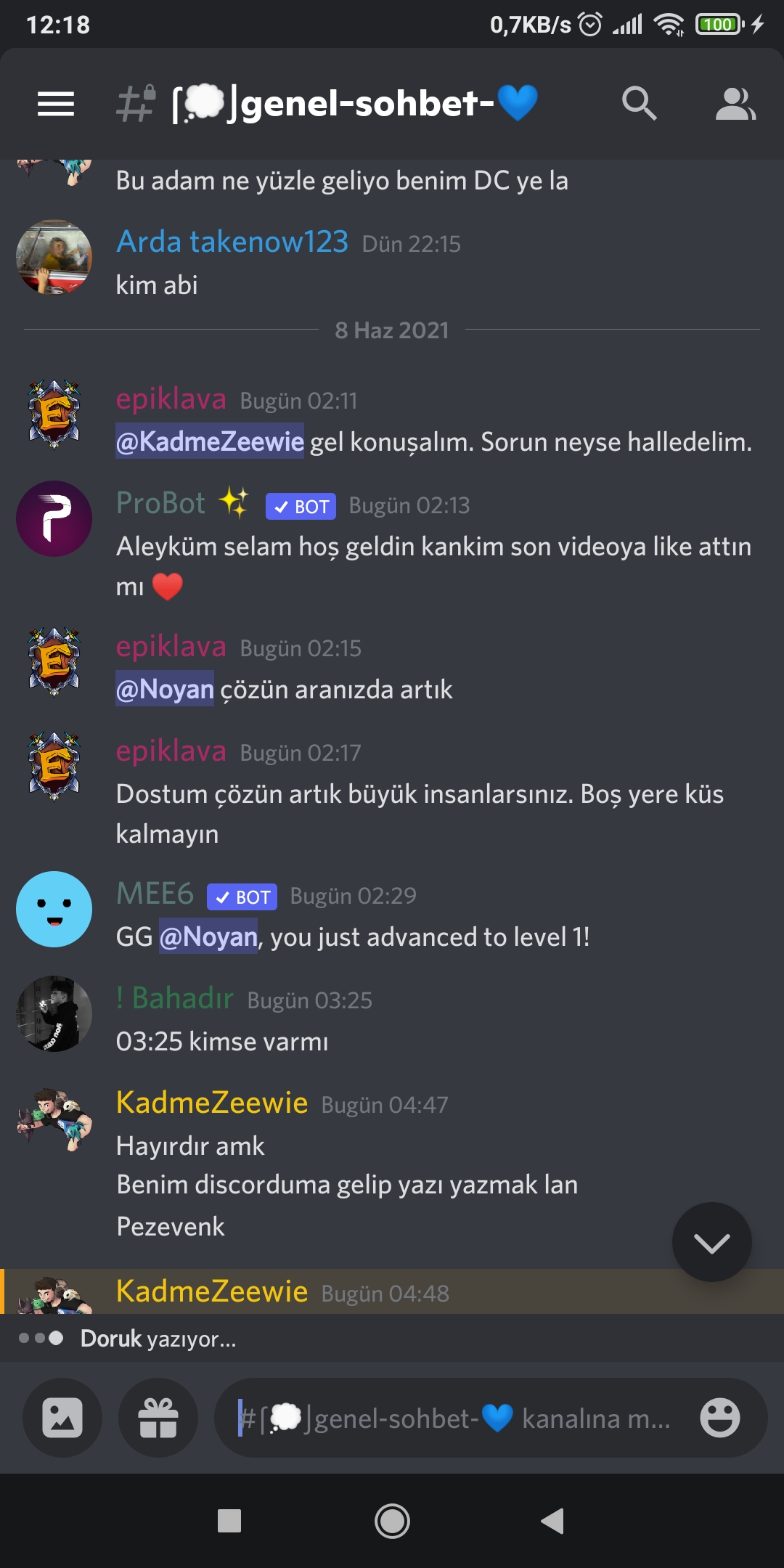 Screenshot_2021-06-08-12-18-54-956_com.discord.jpg